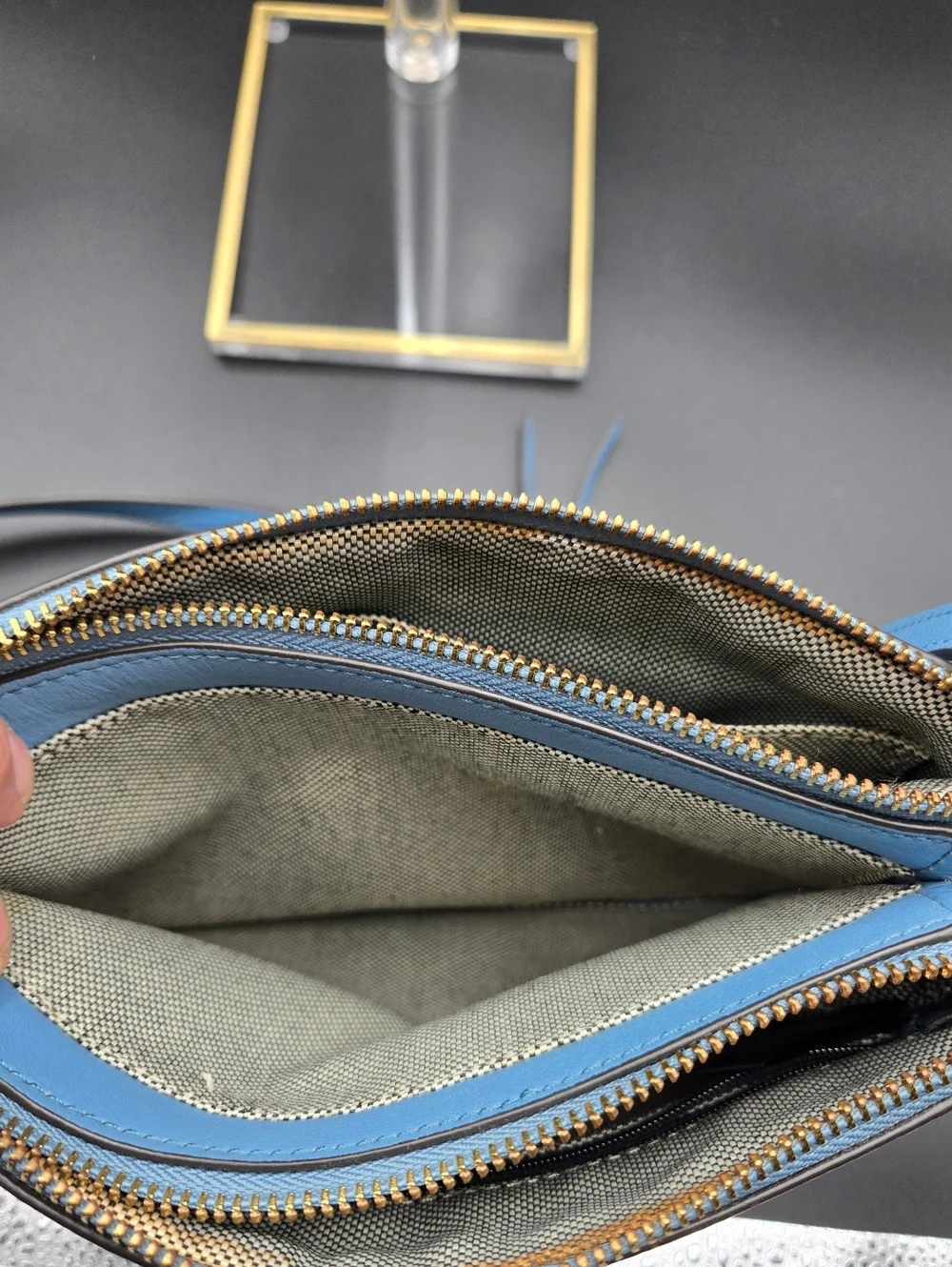 Vince Camuto‎ Gally Leather Crossbody Bag in Blue Heaven